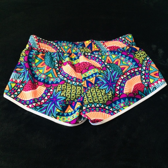No Boundries Kaleidoscope Swim Trunks/Shorts - Picture 3 of 7